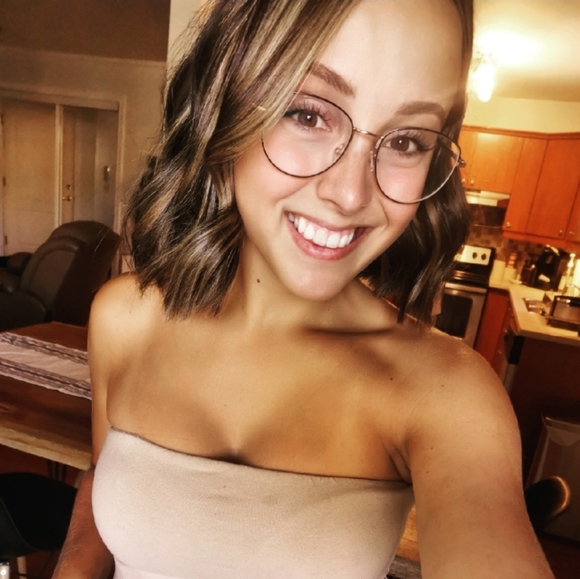 Meet your Posher, Fanye - Picture 1 of 1